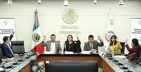 Senado aprueba en comisiones ley que prohíbe propaganda extranjera en televisión mexicana