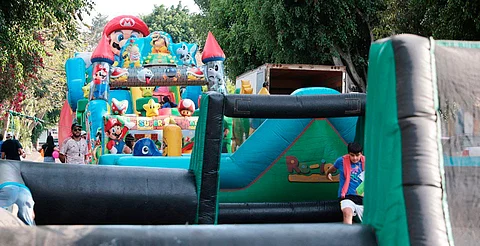 Con inflables gigantes, DIF Morelia celebra a las y los niños