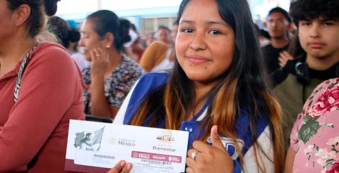 Morelia: entrega de tarjetas Beca Benito Juárez continuará el lunes en 3 sedes