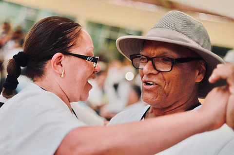 Actívate y haz nuevos amigos en este taller para adultos mayores en Morelia