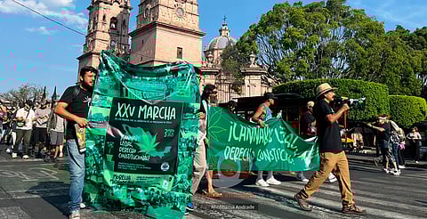 Morelianos se suman a la XXV Marcha Cannábica