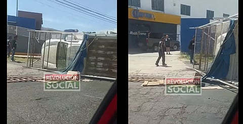 Reportan volcadura de camioneta en salida a Charo; piden manejar con cuidado