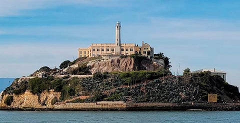 Trump ordena reabrir prisión Alcatraz para encarcelar a criminales violentos