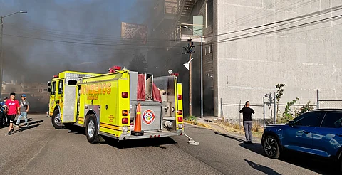 Incendio de camioneta en Altozano se debió a una falla mecánica