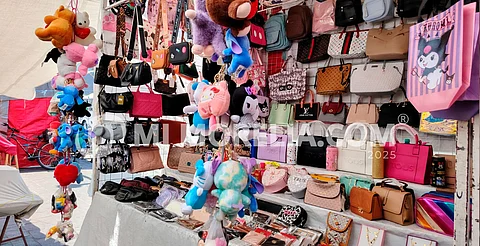 Comerciantes del Mercado Independencia reportan bajas ventas en regalos del Día de la Madre