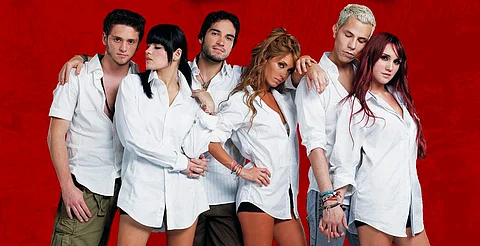 ¡Saca tu corbata roja! Tributo a RBD llegará a Morelia este 17 de mayo