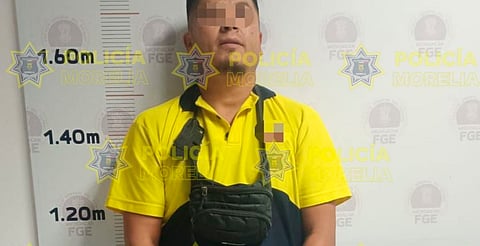 ¡Lo cacharon! Policía Morelia detiene a presunto ladrón en tienda de La Huerta