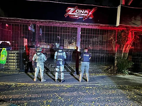 Fiscalía le cae a bar de Morelia y halla droga