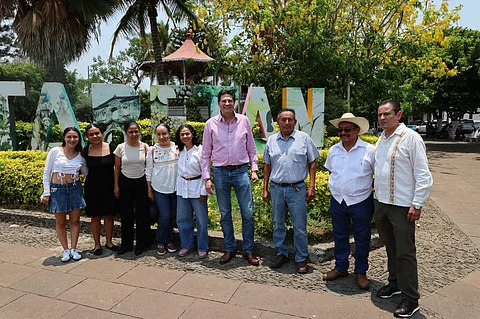 Se reúne Alfonso Martínez con productores y liderazgos de Taretan
