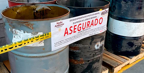Asegura Profepa 385 tambos con residuos peligrosos en empresa de Morelia