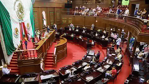 Congresos locales, con mayoría de mujeres diputadas: Inegi