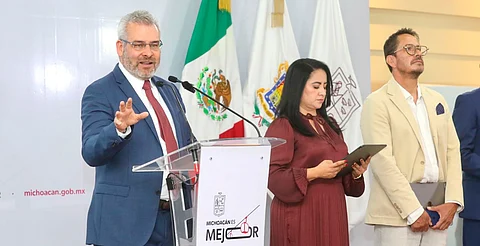 Con Sheinbaum, se mantiene defensa de remesas ante amenaza de impuesto: Bedolla