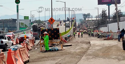 Por concluir, obras en las laterales del Paso Catrinas de Villas de Pedregal: SCOP