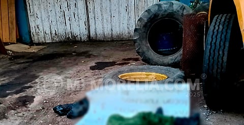 Abandonan cadáver decapitado en Apatzingán; vestía ropa camuflada