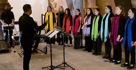 Coro UVAQ
