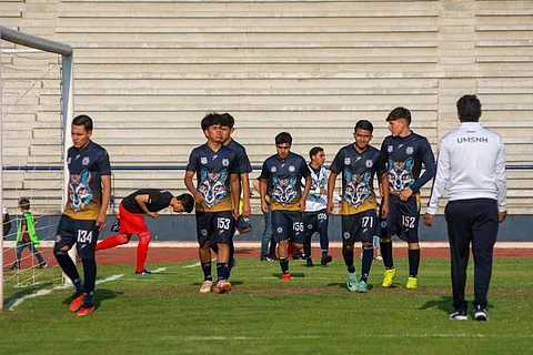 Jersey del Atlético Morelia UMSNH compite por ser el mejor de la temporada; así puedes votar