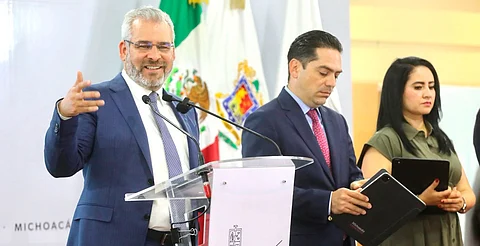 Gobierno de Michoacán atiende con diálogo y obras de infraestructura a Arantepacua: Bedolla