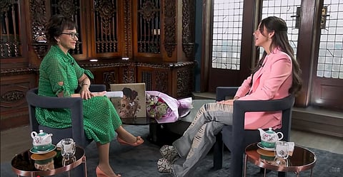 Ángela Aguilar evita hablar del inicio de su relación con Christian Nodal