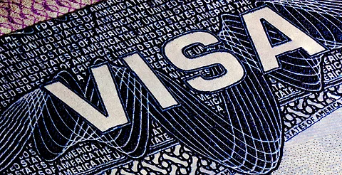 Suspende Trump nuevas entrevistas de visa para estudiantes
