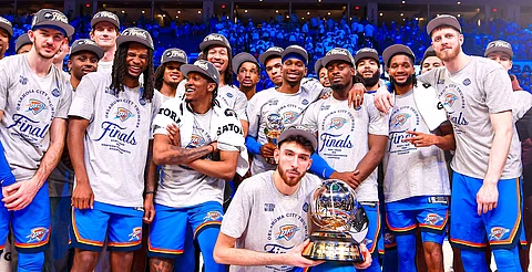 Thunder dominó con autoridad y aguarda al ganador entre Pacers y Knicks