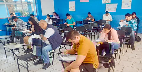 Colegio de Morelia suma 100 egresados en su programa de preparatoria abierta comunitaria