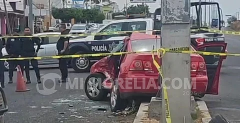 Tráiler embiste auto; hay una mujer muerta y un lesionado, en La Piedad, Michoacán