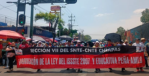 Sección 7 de la CNTE mantiene plantón y acusa desinterés del Gobierno