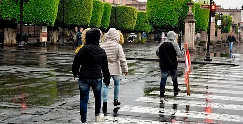 Lluvia no cesa en Morelia; por la noche, pronóstico de tormenta este martes
