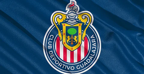 Filtran nuevo jersey de Chivas; afición destroza el diseño