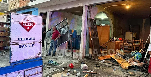 Estallido por fuga de gas deja un herido, en Zitácuaro, Michoacán
