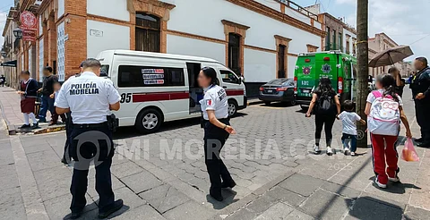 Falso, reporte en grupos de WhatsApp sobre disparos contra combi en Morelia; esto pasó