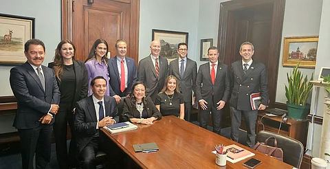 Califican como "positiva" la reunión sobre impuesto a las remesas entre congresistas de EU y México