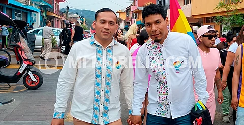 "Mientras nos sigan discriminando, saldremos a marchar", Paracho celebra la marcha del Orgullo Purépecha
