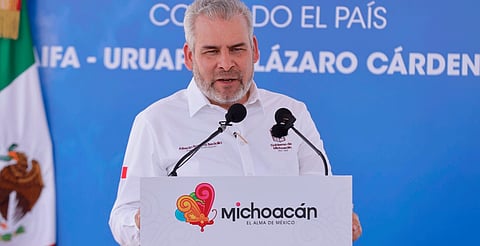 Condena Bedolla violencia contra migrantes en Estados Unidos