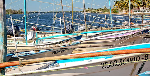Precaución: cierran puerto de Lázaro Cárdenas para embarcaciones menores