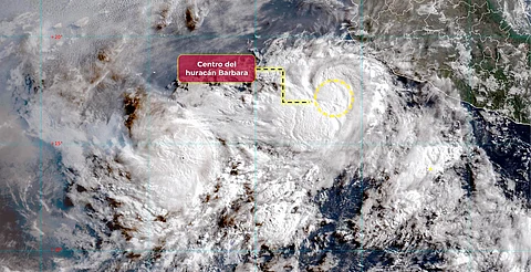 Bárbara ya es huracán: impactará con lluvias y vientos fuertes costas de Michoacán