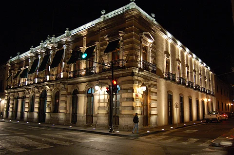 CORTESIA