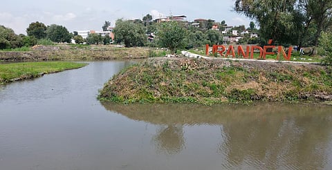 Con retiro de azolve del lago de Pátzcuaro se consolidan acciones para su rescate: SCOP