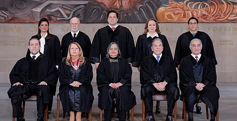 Senadores de Morena proponen eliminar el uso de toga en la SCJN