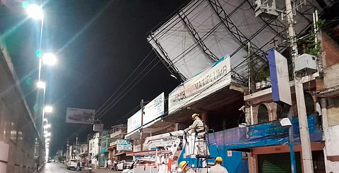 Tras lluvia, colapsa espectacular en el periférico de Morelia