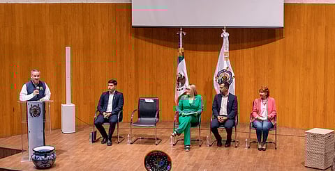 UMSNH recibe a cerca de 200 jóvenes del Programa Delfín; Yarabí Ávila les da la bienvenida
