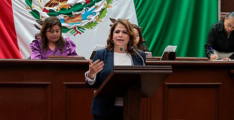 Presenta Fabiola Alanís reforma para apoyar a más de 800 mil mujeres dedicadas a la crianza