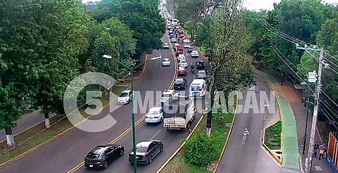 ¡Atención! Cerrado carril lateral en Madero Poniente por obras; usa vías alternas