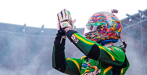 Daniel Suárez conquista la NASCAR Xfinity en México; remontó desde la última posición