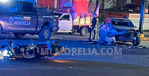 Motociclista queda herido tras chocar en la Madero Oriente, en Morelia