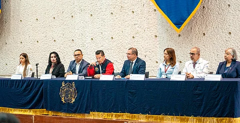 Lleven el humanismo a las clínicas y hospitales, señala secretario Académico ante estudiantes de Pregrado