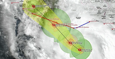 Huracán "Erick" sube a categoría 2 y se dirige a Oaxaca y Guerrero