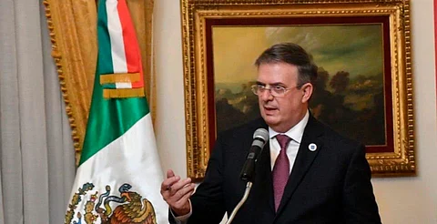 México pide frenar aranceles; Ebrard irá a Arizona para tratar el tema