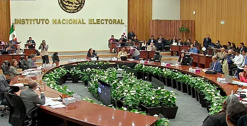INE anula 33 magistraturas por no cumplir promedio; ganadores tenían menos de 8