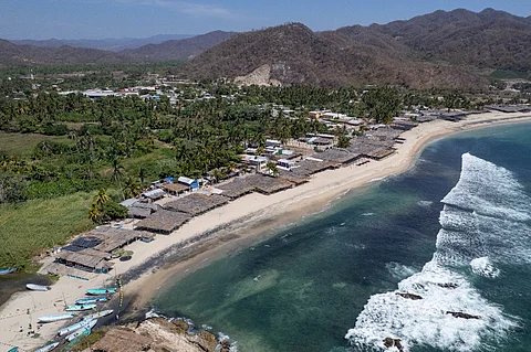 Más de 89 mil personas viven en zona de riesgo ante huracanes en Costa de Michoacán